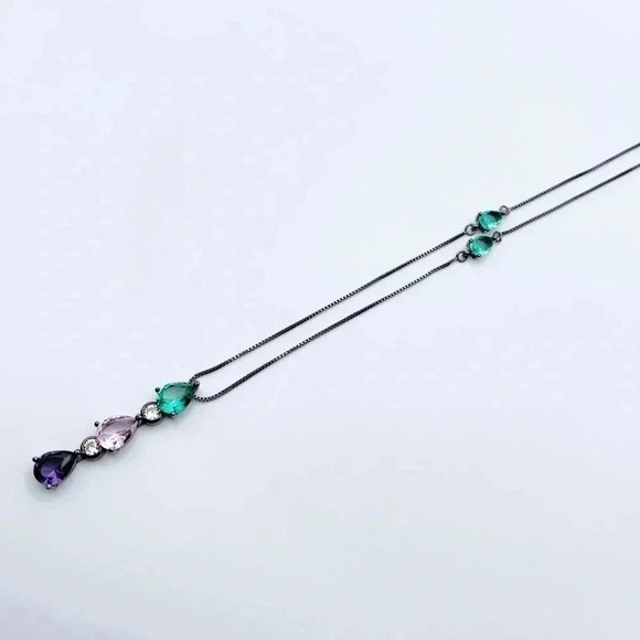 STONE Pendant Necklace - Picture 2 of 5